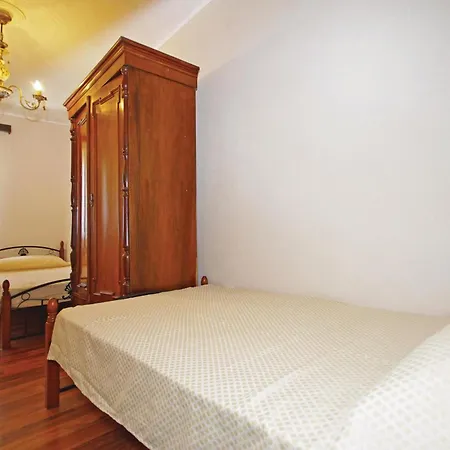 Holiday home Amazing Home In Tucepi With Jacuzzi