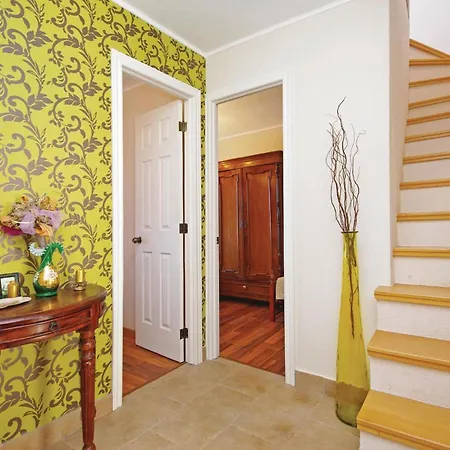 Amazing Home In Tucepi With Jacuzzi Holiday home *
