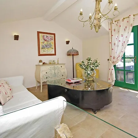 Holiday home Amazing Home In Tucepi With Jacuzzi Tucepi